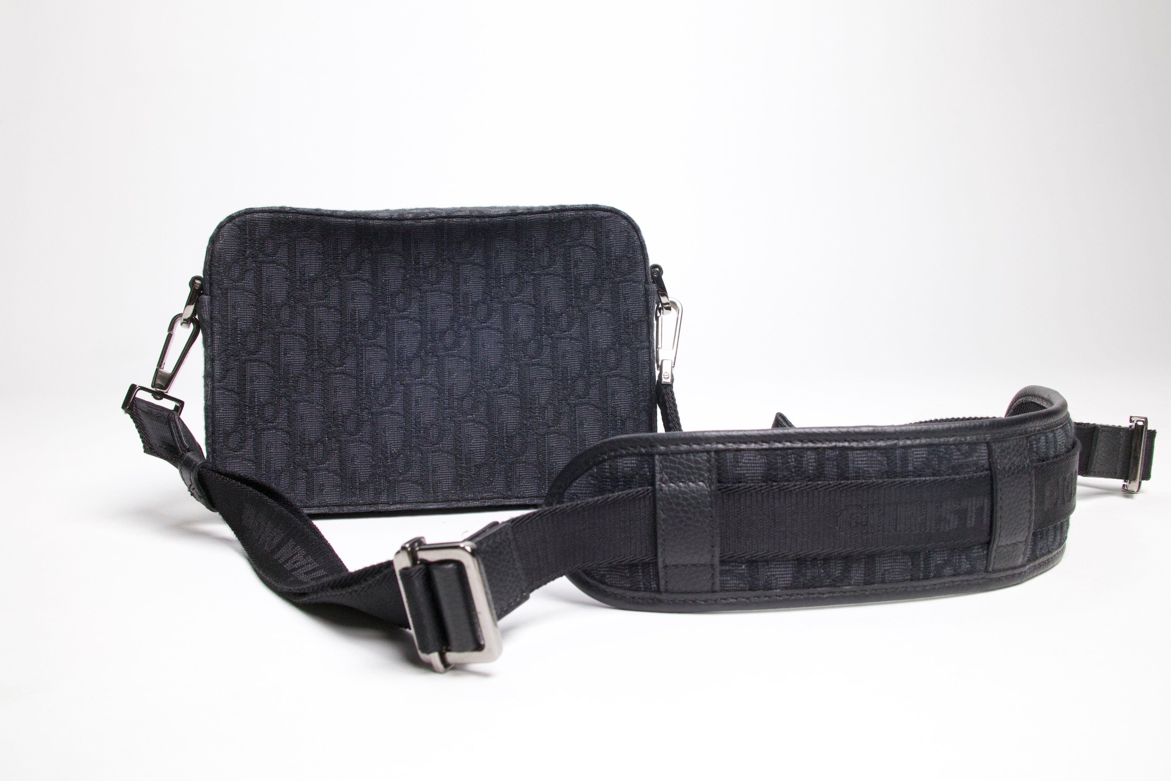 Eric Kahl – Dior Homme Safari Bag / Onesize