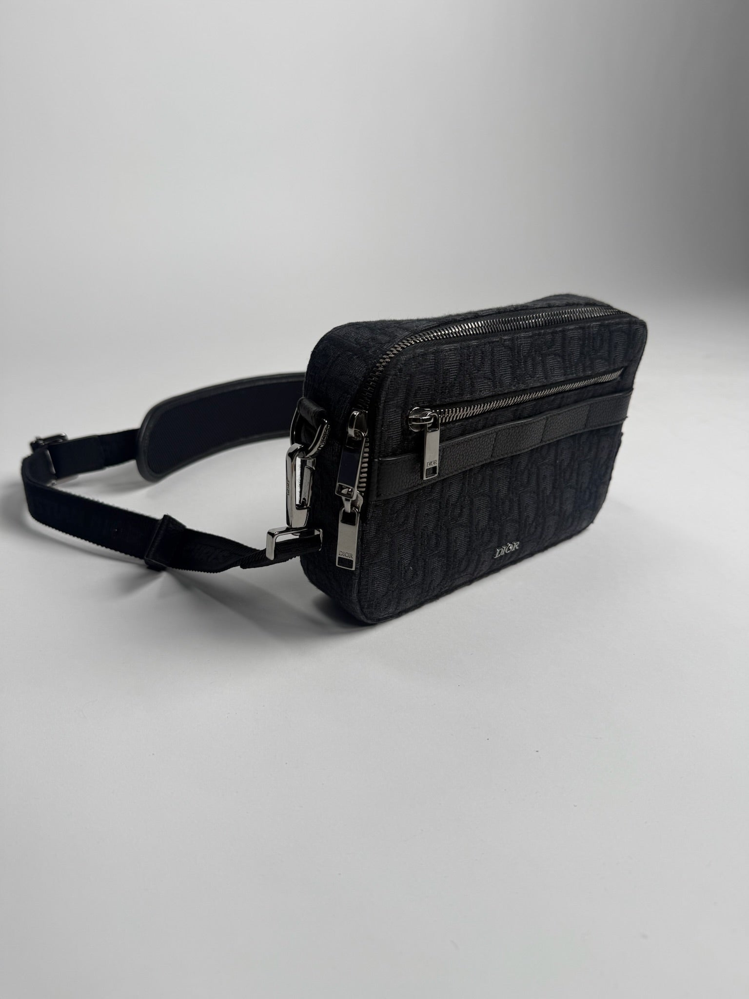 Eric Kahl – Dior Homme Safari Bag / Onesize