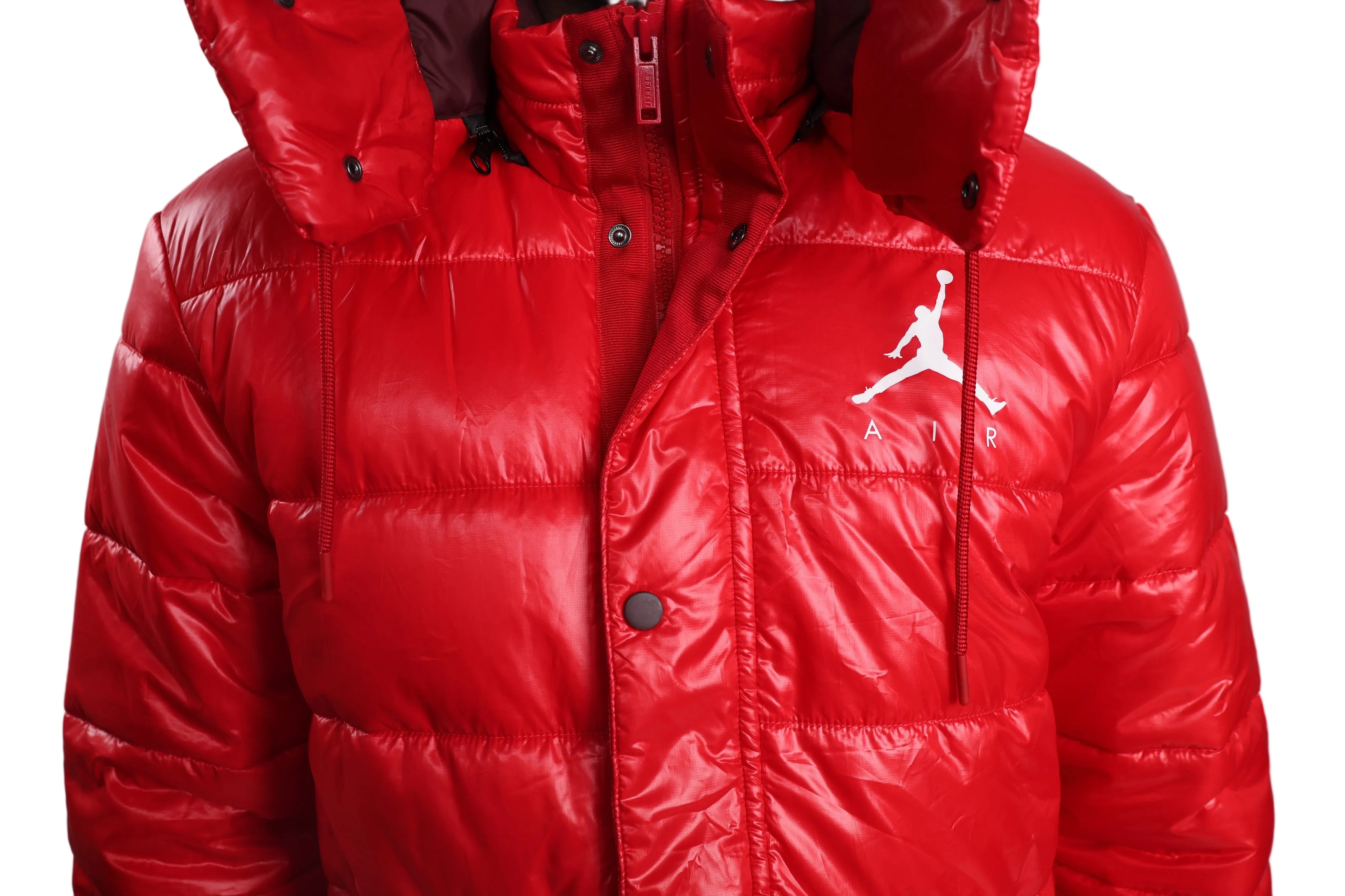 Emiliano Marcondes – Air Jordan Essentials Puffer Jacket / M