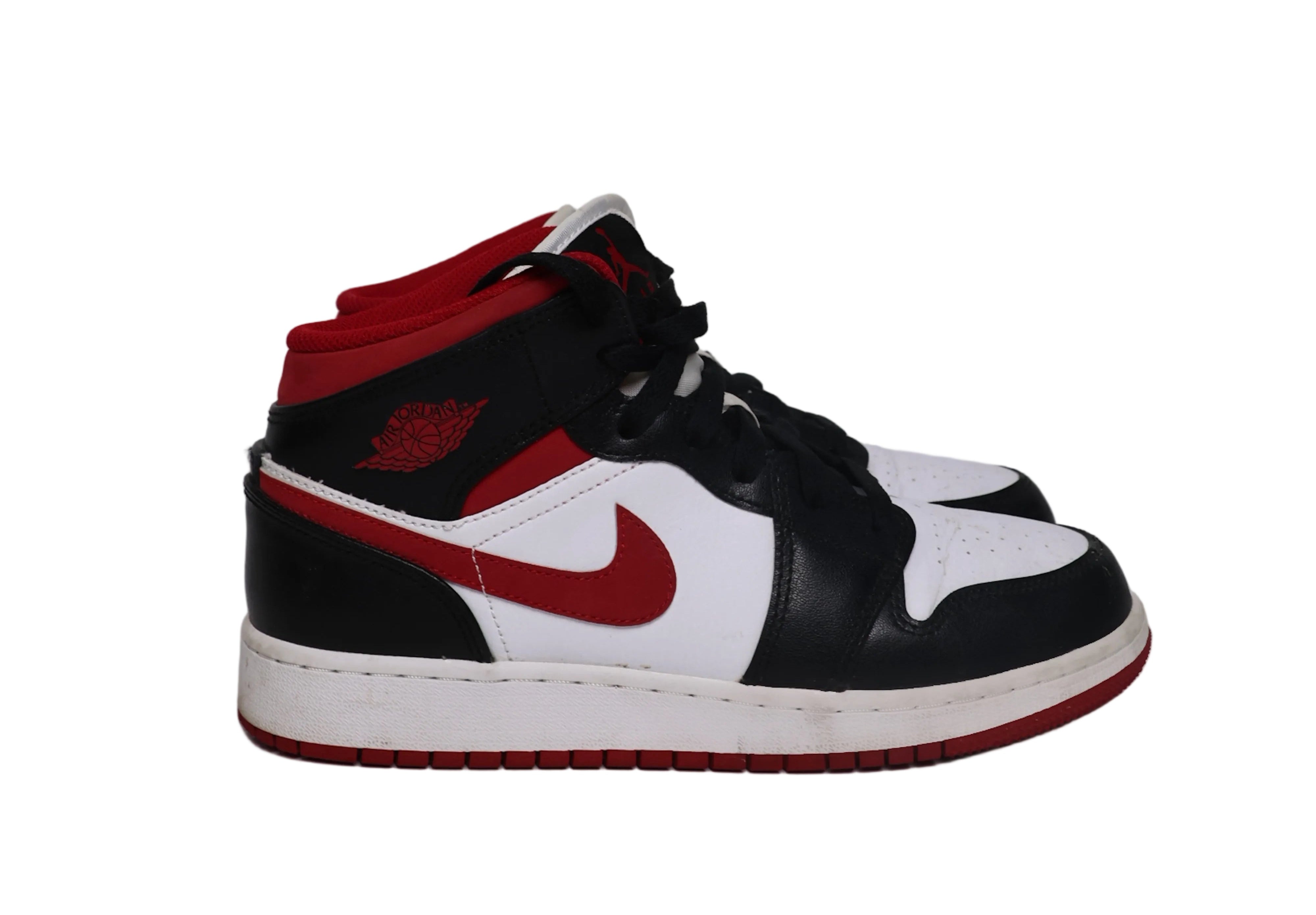 Emiliano Marcondes – Air Jordan 1 Mid / 42
