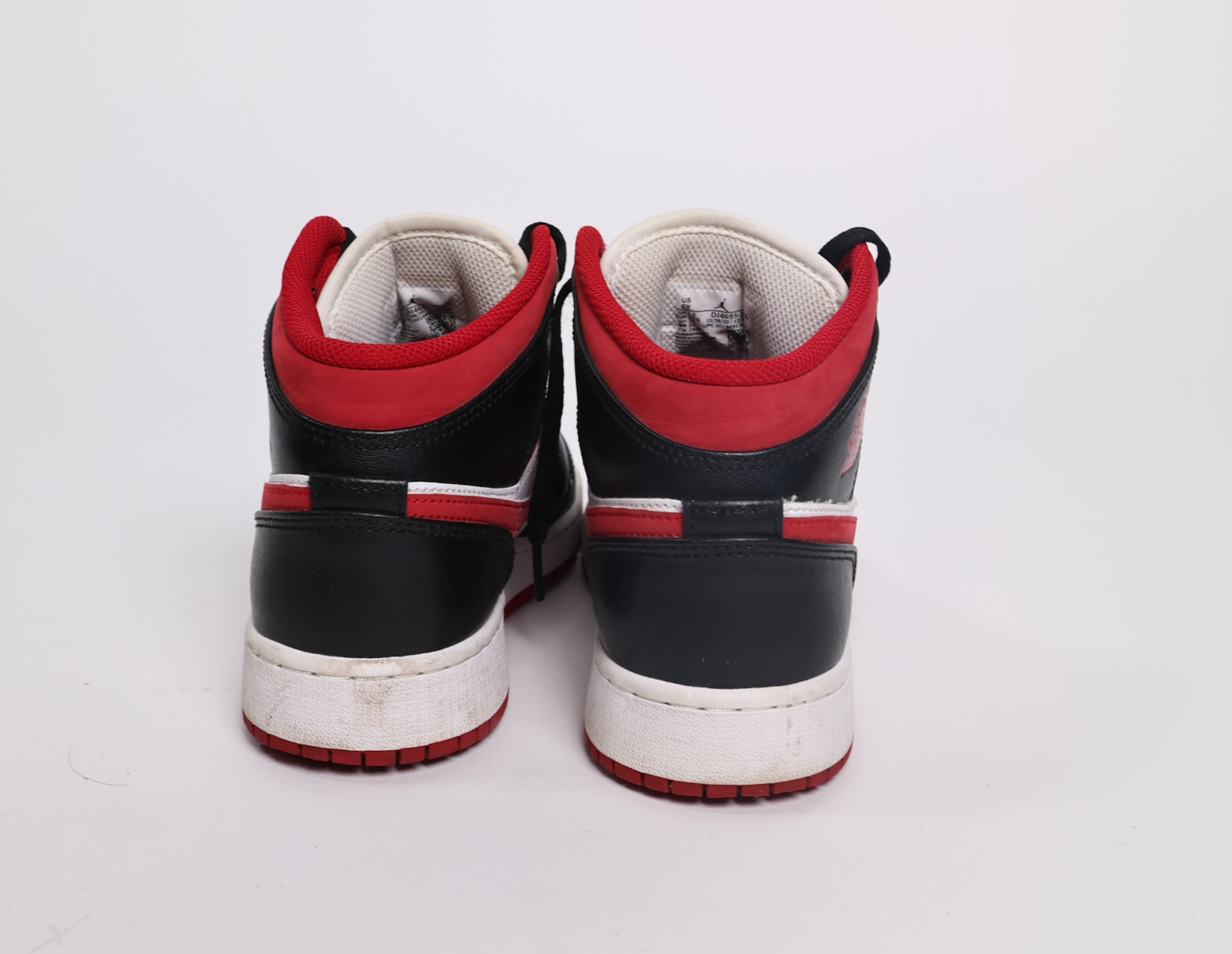 Emiliano Marcondes – Air Jordan 1 Mid / 42
