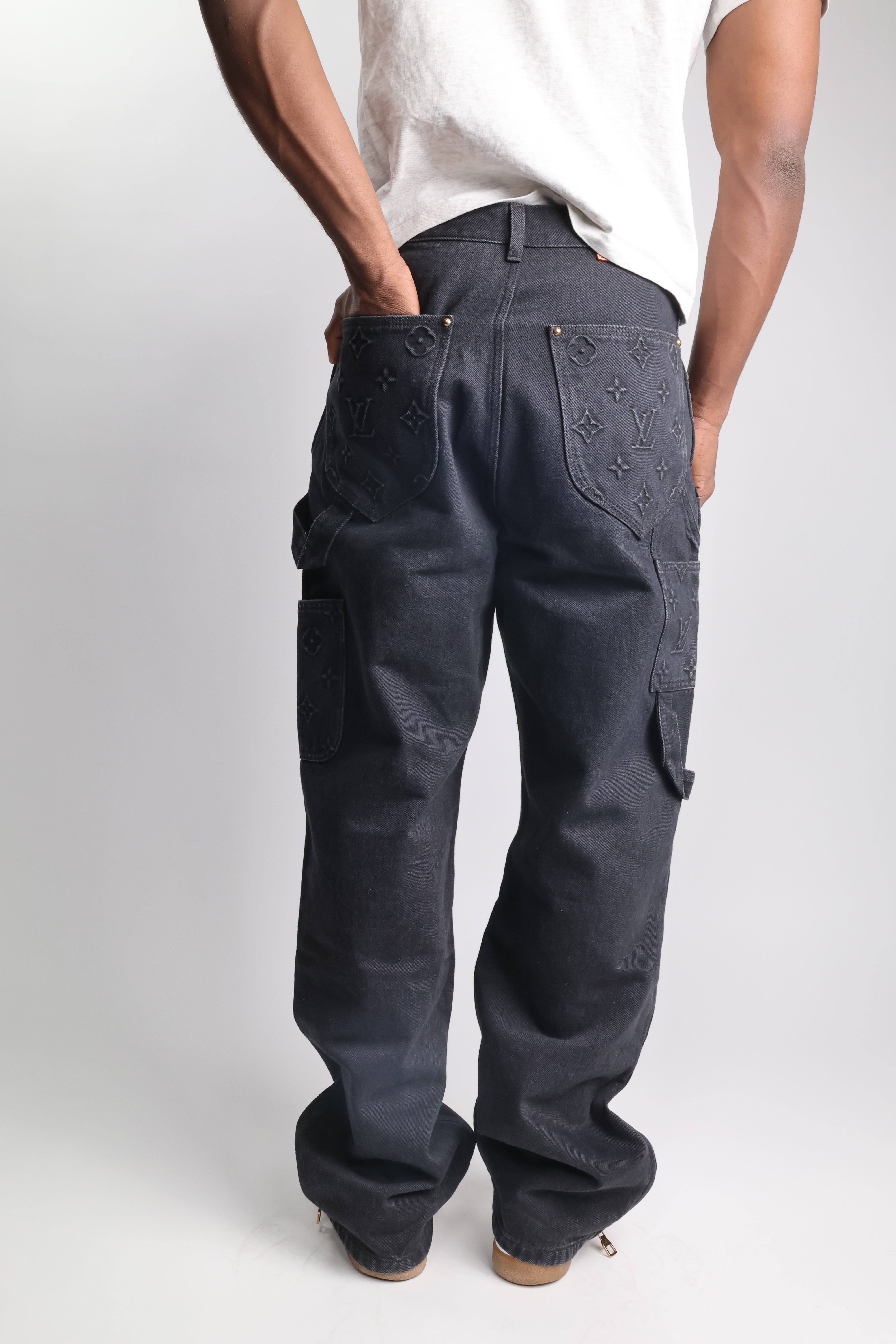 Wahid Faghir – Louis Vuitton Jeans / W32