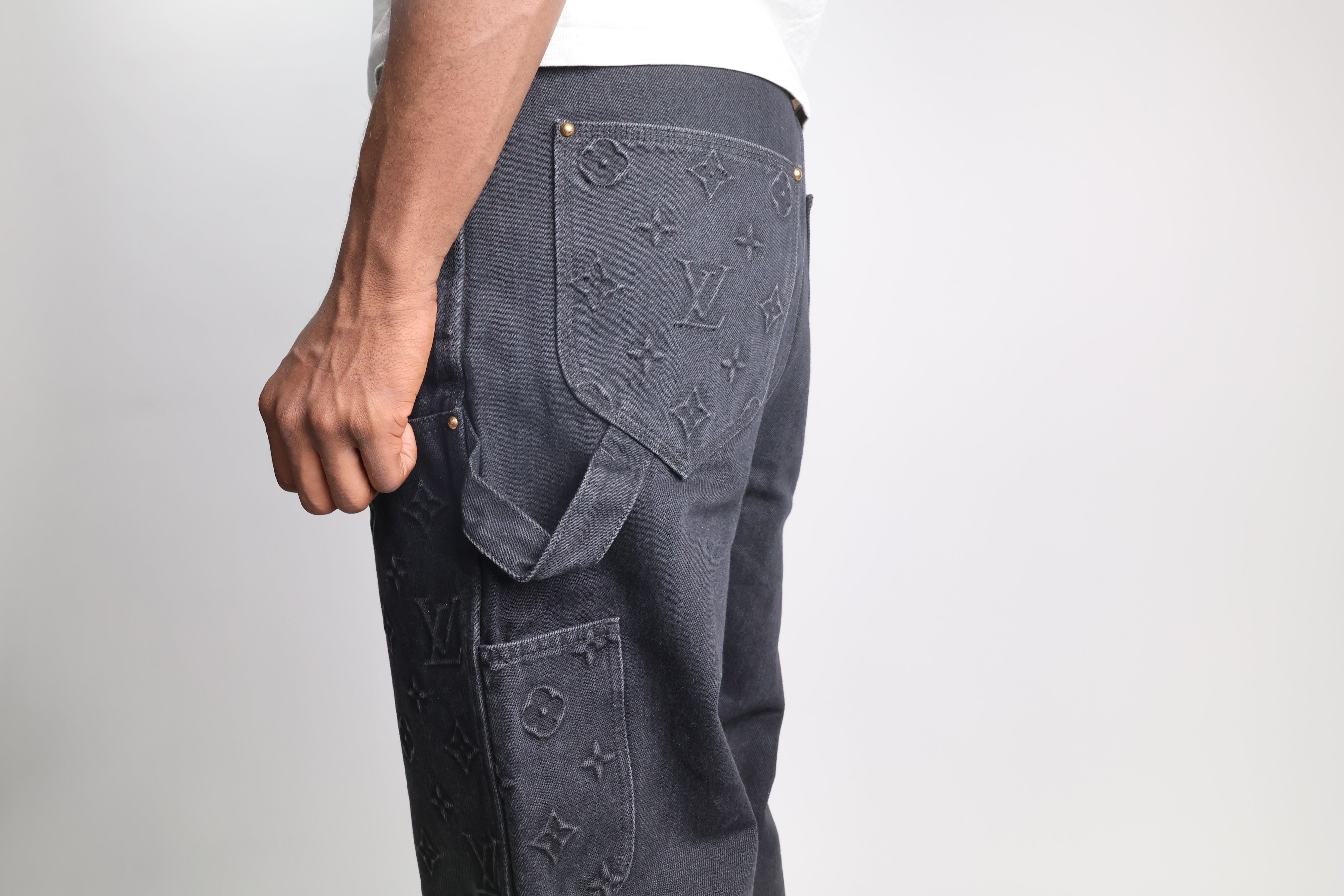 Wahid Faghir – Louis Vuitton Jeans / W32