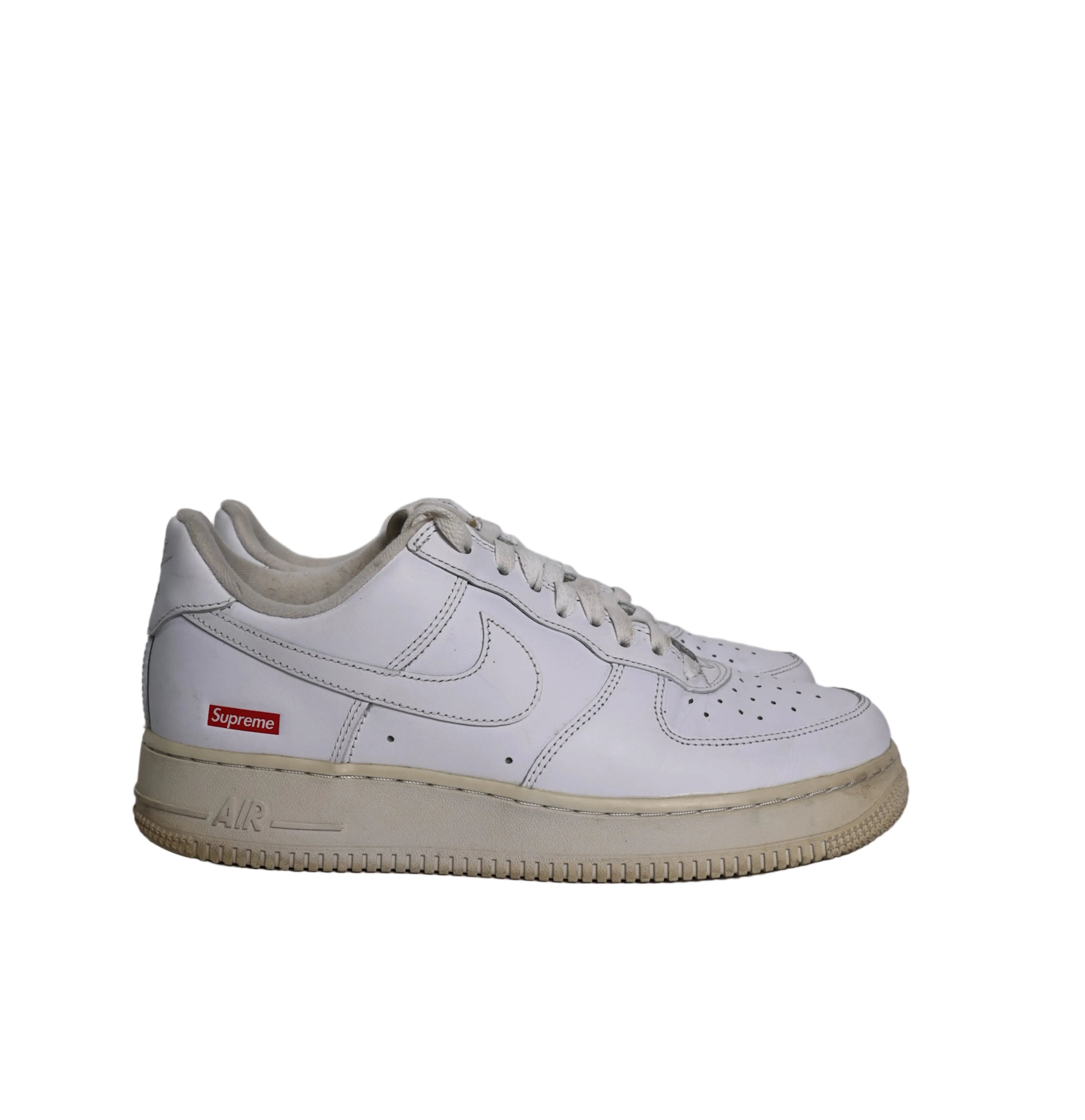 Emiliano Marcondes – Supreme x Nike Air Force 1 / 42.5