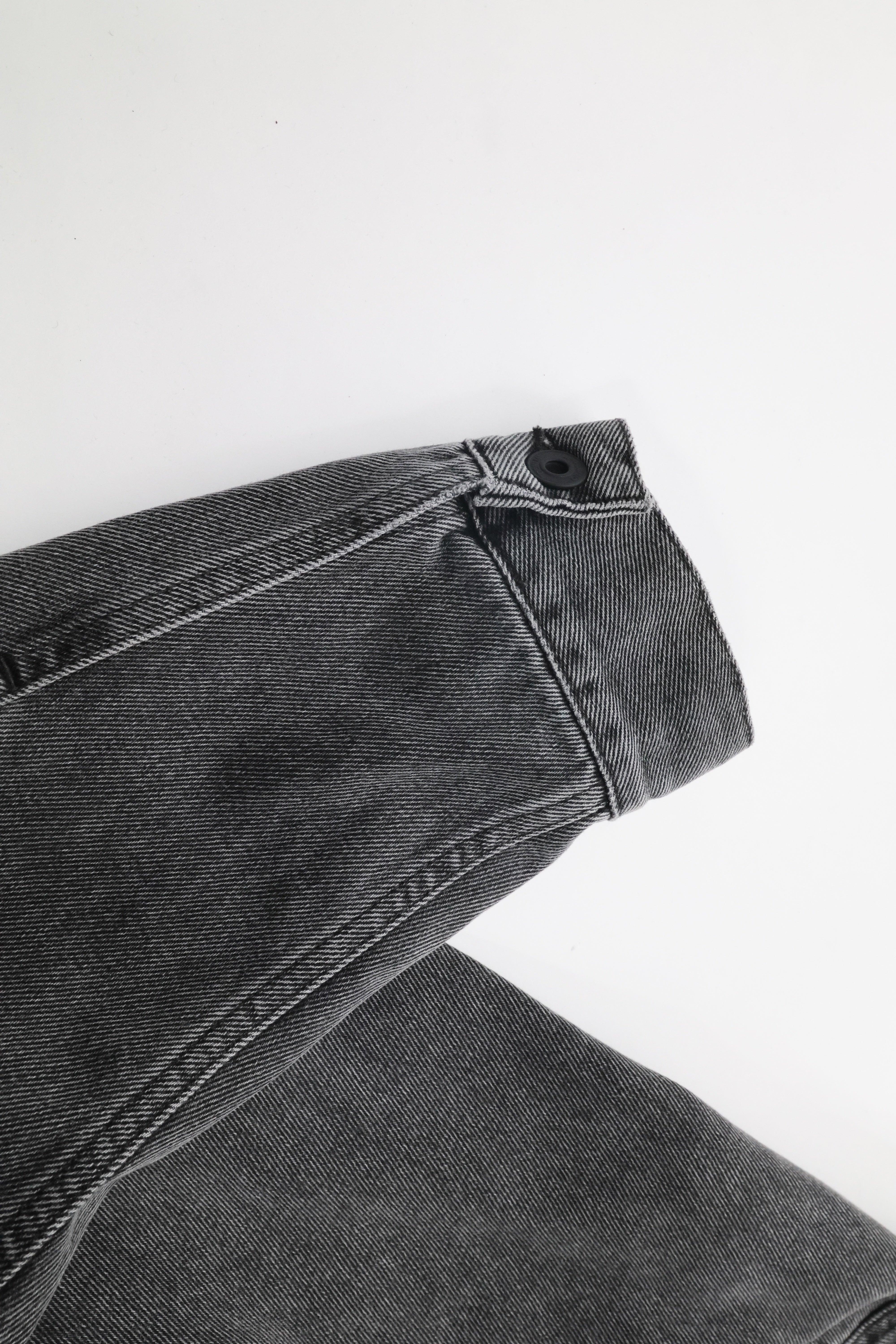 Eric Kahl – Off-White Denim Jacket / M