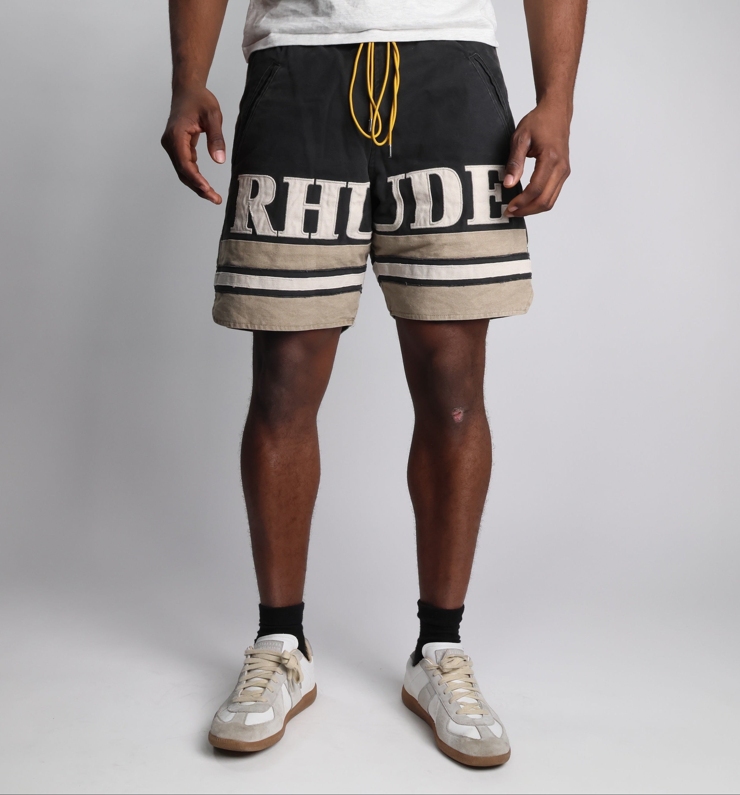 Eric Kahl – Rhude Embroidered Shorts / M